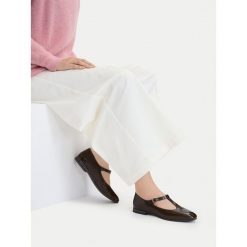 Baleriny Lasocki. Brązowe balerinki damskie Lasocki, bez wzorów. Za 169.99 zł.