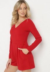 Czerwony Kombinezon z Wiskozą z Dekoltem w Serek i Zakładkami Adivina. Czerwone sukienki damskie Born2be, bez wzorów, z wiskozy, eleganckie, bez ramiączek. W wyprzedaży za 135.99 zł.
