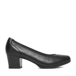 Czółenka Lasocki. Czarne czółenka damskie Lasocki, bez wzorów, bez obcasa. Za 229.99 zł.
