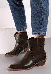 Brązowe Botki Kowbojki z Ozdobnymi Nitami Mevasia. Brązowe botki damskie Born2be, bez obcasa, na obcasie, bez zapięcia. Za 129.99 zł.