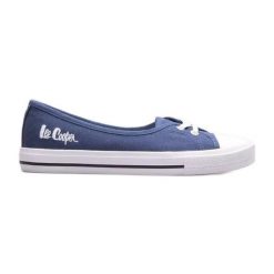 Trampki Lee Cooper LCW-23-31-1789L niebieskie. Niebieskie trampki damskie bez wzorów, z materiału, bez zapięcia. Za 263.32 zł.