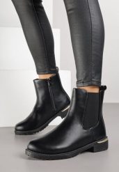 Czarne Botki Sztyblety Ozdobione Elastycznym Elementem Clasina. Czarne botki damskie Renee, eleganckie, bez obcasa, na płaskiej podeszwie, bez zapięcia. Za 79.99 zł.