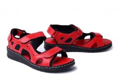 ARTIKER RELAKS 52C0295 czerwony, sandały damskie. Czerwone sandały damskie Artiker Relaks, bez wzorów, ze skóry, bez obcasa, bez zapięcia. Za 167.92 zł.
