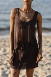 Mini spódniczka z wiskozy w kolorze COFFE SHAKE - MEGAN. Brązowe spódnice damskie Marsala, bez wzorów, z nylonu, eleganckie, mini. W wyprzedaży za 62.97 zł.