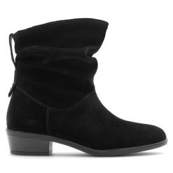 Botki Lasocki. Czarne botki damskie Lasocki, bez obcasa, na płaskiej podeszwie, bez zapięcia. Za 269.99 zł.