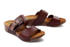 DR. BRINKMANN 700147-02 caramel, klapki profilaktyczne damskie. Brązowe klapki damskie Dr. Brinkmann, bez wzorów, ze skóry, bez obcasa, bez zapięcia. Za 192.43 zł.