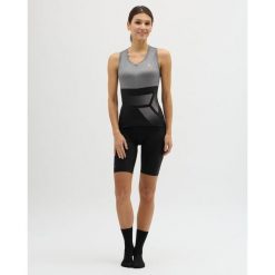 Damska koszulka termoaktywna Silvini Escolca. Czarne koszulki damskie Silvini, bez wzorów, bez kołnierzyka, bez ramiączek. Za 270.50 zł.
