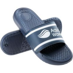 AquaWave Klapki Arwedi WO'S 92800331125 niebieskie. Niebieskie klapki damskie bez wzorów, z materiału, bez obcasa, bez zapięcia. Za 92.26 zł.