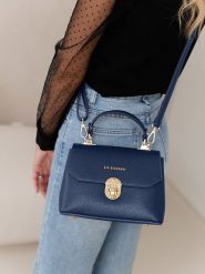 Lia Biassoni Skórzana torebka "Calopinace" w kolorze granatowym - 23 x 16 x 12 cm rozmiar: onesize. Niebieskie torebki klasyczne damskie Lia Biassoni, z materiału, przez ramię, bez dodatków. Za 260.99 zł.