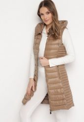 Ciemnobeżowa Długa Kamizelka Pikowana z Kapturem Caileth. Brązowe kamizelki damskie Born2be, l, bez wzorów, z jeansu, z kapturem. Za 99.99 zł.