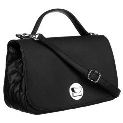 Elegancka torebka w czarnym kolorze crossbody z pikowanymi bokami - David Jones. Czarne torebki klasyczne damskie David Jones, ze skóry ekologicznej, na ramię, pikowane, bez dodatków. Za 174.99 zł.
