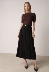 Czarna Wiskozowa Spódnica o Rozkloszowanym Kroju z Plisami i Paskiem Rolea. Czarne spódnice damskie Born2be, na co dzień, l, bez wzorów, z wiskozy, eleganckie, midi. Za 129.99 zł.
