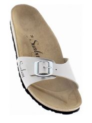 Sunbay Klapki "Jasmin" w kolorze srebrnym rozmiar: 41. Szare klapki damskie Sunbay, bez wzorów, z otwartym noskiem, bez obcasa, bez zapięcia. Za 129.95 zł.