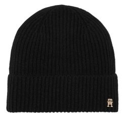 Czapka Tommy Hilfiger. Czarne czapki damskie Tommy Hilfiger, na zimę, bez wzorów. Za 369.99 zł.
