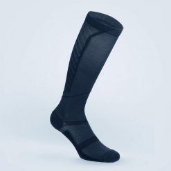 Skarpety kompresyjne. Skarpetki damskie Decathlon, bez wzorów, z bawełny. Za 69.99 zł.