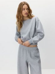 Bluza z odkrytymi ramionami - jasnoszary. Szare bluzy damskie Reserved, l, bez wzorów, z bawełny, bez kaptura. Za 99.99 zł.