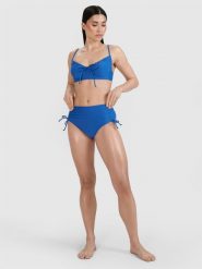 4F Dół od bikini damski - niebieski M. Niebieskie bikini 4F, bez wzorów, z elastanu. W wyprzedaży za 49.99 zł.
