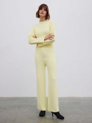 BGN Spodnie w kolorze żółtym rozmiar: 34. Żółte spodnie materiałowe damskie BGN, bez wzorów, z materiału. Za 78.99 zł.