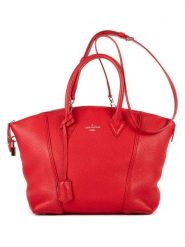 Louis Vuitton Skórzana torebka w kolorze czerwonym - 27 x 21 x 12 cm rozmiar: onesize. Czerwone torebki klasyczne damskie Louis Vuitton, z materiału, przez ramię, bez dodatków. Za 7,647.99 zł.