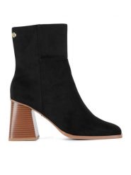 Nine West Botki WFA3361-1 Czarny. Czarne botki damskie Nine West, z materiału, bez obcasa, na słupku, bez zapięcia. Za 279.99 zł.