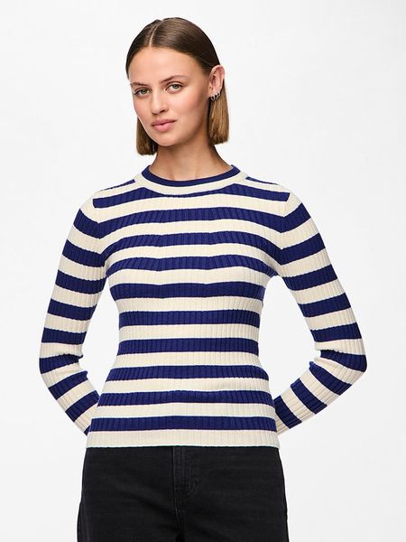 Pieces Koszulka "Crista" w kolorze niebiesko-białym rozmiar: S. Białe bluzki damskie Pieces, s, bez wzorów, prążkowane, bez kołnierzyka, bez ramiączek. Za 32.83 zł.