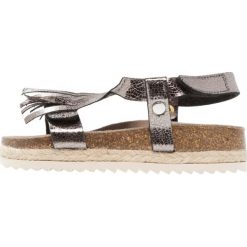 Superfit Sandały schwarz. Czarne sandały chłopięce Superfit, z materiału, z otwartym noskiem. W wyprzedaży za 146.30 zł.