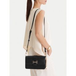 Torebka GINO ROSSI. Czarne torebki klasyczne damskie Gino Rossi, bez dodatków. Za 249.99 zł.