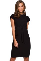 Elegancka sukienka ołówkowa z modelującymi przeszyciami czarna. Czarne sukienki damskie Sukienki.shop, bez wzorów, biznesowe, bez ramiączek. Za 259.00 zł.