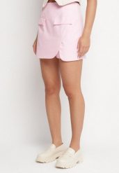 Różowe Spódnico-Szorty z Wysokim Stanem i Imitacją Kieszeni w Stylu Utility Olirilis. Czerwone szorty damskie Born2be, bez wzorów, z podwyższonym stanem. Za 129.99 zł.
