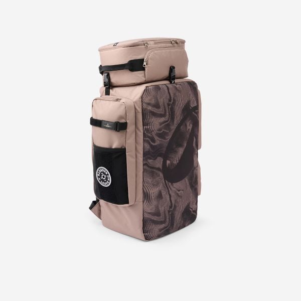 Torba sportowa Domyos 50 l. Brązowe torby na laptopa DOMYOS, bez wzorów, z materiału. Za 349.99 zł.