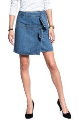 SPÓDNICA JEANSOWA MUSTANG Wrap Skirt 1007016 5000 680. Niebieskie spódnice damskie Mustang, bez wzorów, z jeansu. W wyprzedaży za 69.99 zł.