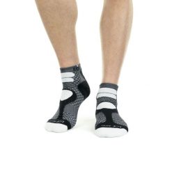 Skarpety LCF Outdoor Nepal. Białe skarpetki damskie LA CHAUSSETTE DE FRANCE, bez wzorów, z materiału. Za 141.00 zł.