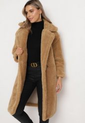 Beżowy Płaszcz Teddy z Imitacji Futra Zapinany na Guziki Yohanatis. Brązowe płaszcze damskie Born2be, l, bez wzorów, z futra, bez kaptura. Za 229.99 zł.