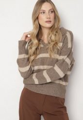 Beżowy Sweter w Paski z Wełną i Dekoltem z Kołnierzykiem Tevana. Brązowe swetry klasyczne damskie Born2be, uniwersalny, z dzianiny, bez kołnierzyka. Za 149.99 zł.