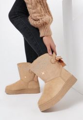 Beżowe Śniegowce Stikine. Brązowe śniegowce damskie Born2be, z futra, za kostkę. Za 69.99 zł.