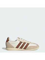 Adidas Sneakersy 159811 Biały. Białe obuwie sportowe damskie Adidas, ze skóry, bez zapięcia. Za 269.99 zł.