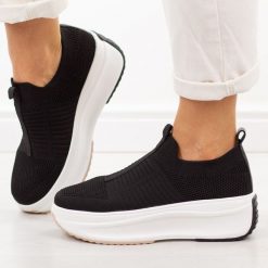 Czarne sportowe buty damskie Filippo Dp7552/26. Czarne obuwie sportowe damskie Filippo, na lato, z dresówki, bez zapięcia, trekkingowe. Za 199.00 zł.