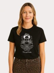 WOOOP Koszulka "Frida Kahlo Butterfly" w kolorze czarnym rozmiar: S. Czarne koszulki damskie Wooop, s, bez wzorów, z bawełny, bez kołnierzyka, bez ramiączek. Za 56.99 zł.