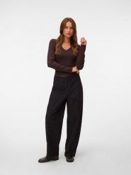 Vero Moda Koszulka w kolorze brązowym rozmiar: XL. Brązowe bluzki damskie Vero Moda, xl, bez wzorów, z bawełny, bez kołnierzyka, bez ramiączek. Za 73.95 zł.