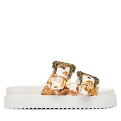 Klapki Versace Jeans Couture. Żółte klapki damskie Versace Jeans Couture, bez wzorów, z jeansu, bez obcasa, bez zapięcia. Za 799.99 zł.