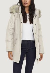Parka Kobieta ONLY ONLNEWKATY PARKA LIFE OTW CC. Czarne parki damskie Only, na zimę, s, bez kaptura. Za 301.00 zł.