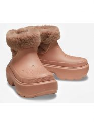 Crocs Botki zimowe "Stomp Lined" w kolorze jasnobrązowym rozmiar: 39/40. Brązowe botki damskie Crocs, na zimę, bez obcasa, bez zapięcia. Za 346.99 zł.