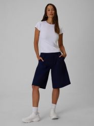 4F Spodenki casual damskie - granatowe S. Niebieskie spodenki sportowe damskie 4F, s, bez wzorów, z tkaniny, z podwyższonym stanem. Za 169.99 zł.