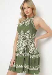 Ciemnozielona Sukienka z Odkrytymi Ramionami i Paskiem w Stylu Boho Tdivisa. Zielone sukienki damskie Born2be, bez wzorów, boho, bez ramiączek. Za 79.99 zł.