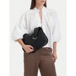 Torebka Lasocki. Czarne torebki klasyczne damskie Lasocki, bez dodatków. Za 189.99 zł.