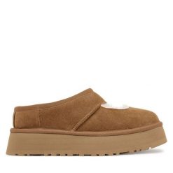Śniegowce Ugg. Brązowe śniegowce damskie Ugg. Za 629.99 zł.