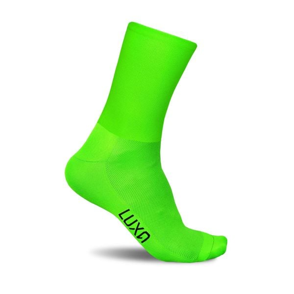 Skarpety Rowerowe Unisex Luxa Fluo. Zielone skarpetki damskie LUXA, bez wzorów, z elastanu. Za 74.90 zł.