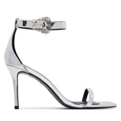 Sandały Versace Jeans Couture. Szare sandały damskie Versace Jeans Couture, bez wzorów, z jeansu, bez obcasa, na szpilce, bez zapięcia. Za 969.99 zł.