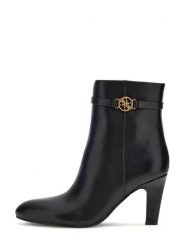 Guess Botki FLFOTI LEA10 Czarny. Czarne botki damskie Guess, ze skóry, bez obcasa, na słupku, bez zapięcia. Za 764.99 zł.