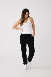 LEKKIE SPODNIE LOLA CZARNE XS - Flawless. Czarne spodnie dresowe damskie Flawless, s, bez wzorów, z bawełny. Za 224.00 zł.